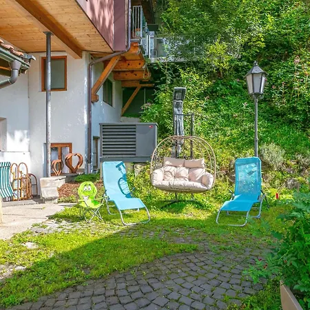 Zur Alten Schmiede Apartment