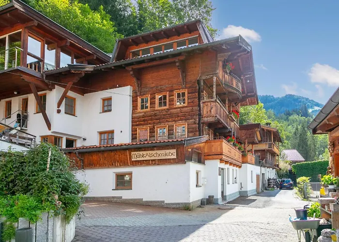 Zur Alten Schmiede Apartment *